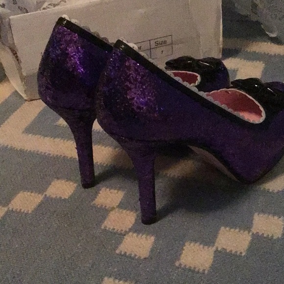 Purple sparkle pumps,size 7, black bow, never worn by “Ten Thirty One” - Picture 3 of 3